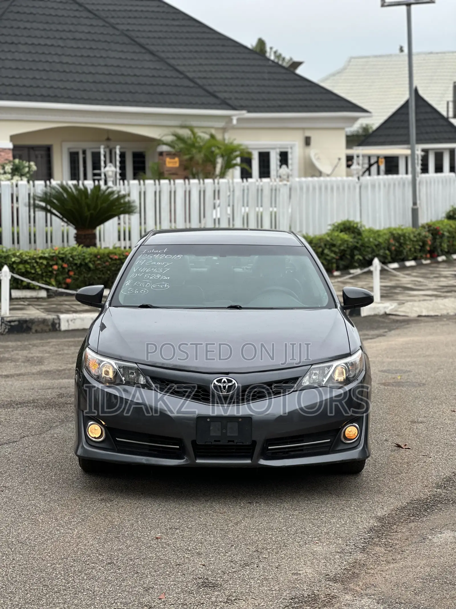 Toyota Camry SE Sport 4dr Sedan (2.5L 4cyl 6A) 2014 Gray