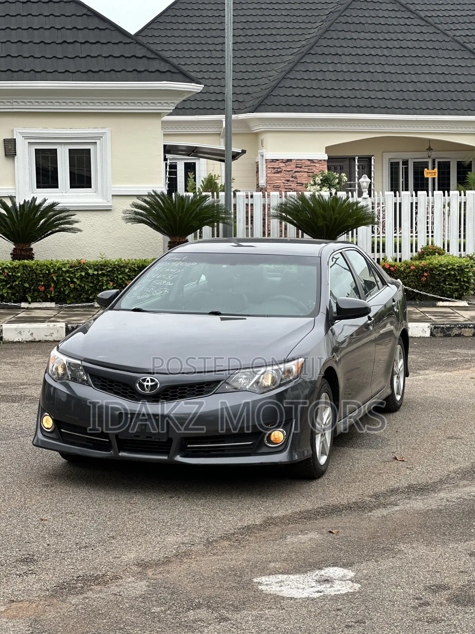 Toyota Camry SE Sport 4dr Sedan (2.5L 4cyl 6A) 2014 Gray