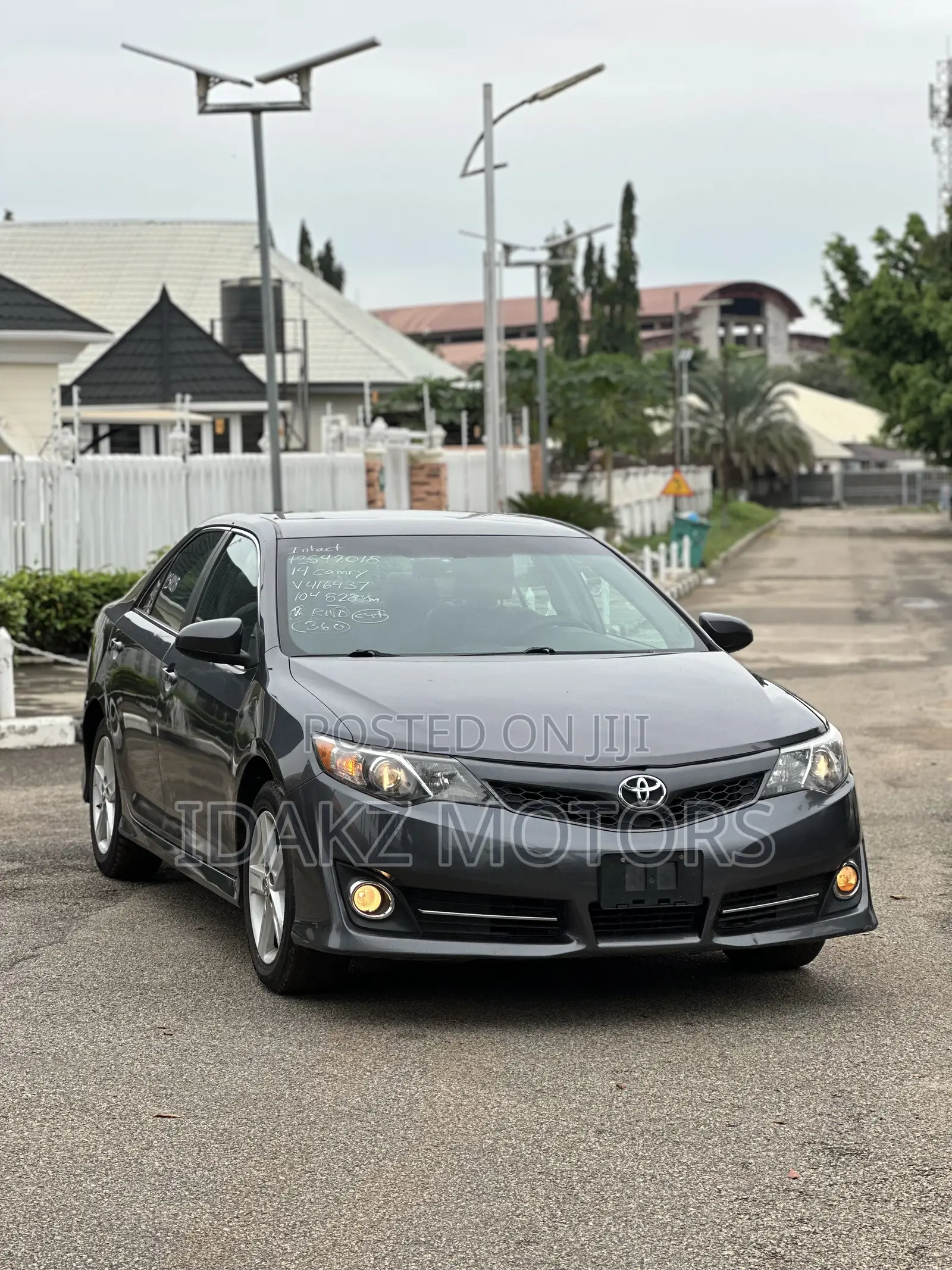 Toyota Camry SE Sport 4dr Sedan (2.5L 4cyl 6A) 2014 Gray