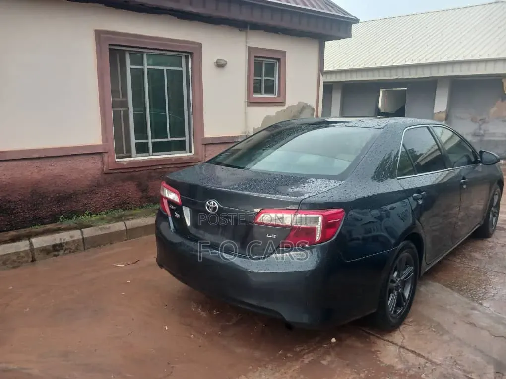 Toyota Camry 2012 Blue