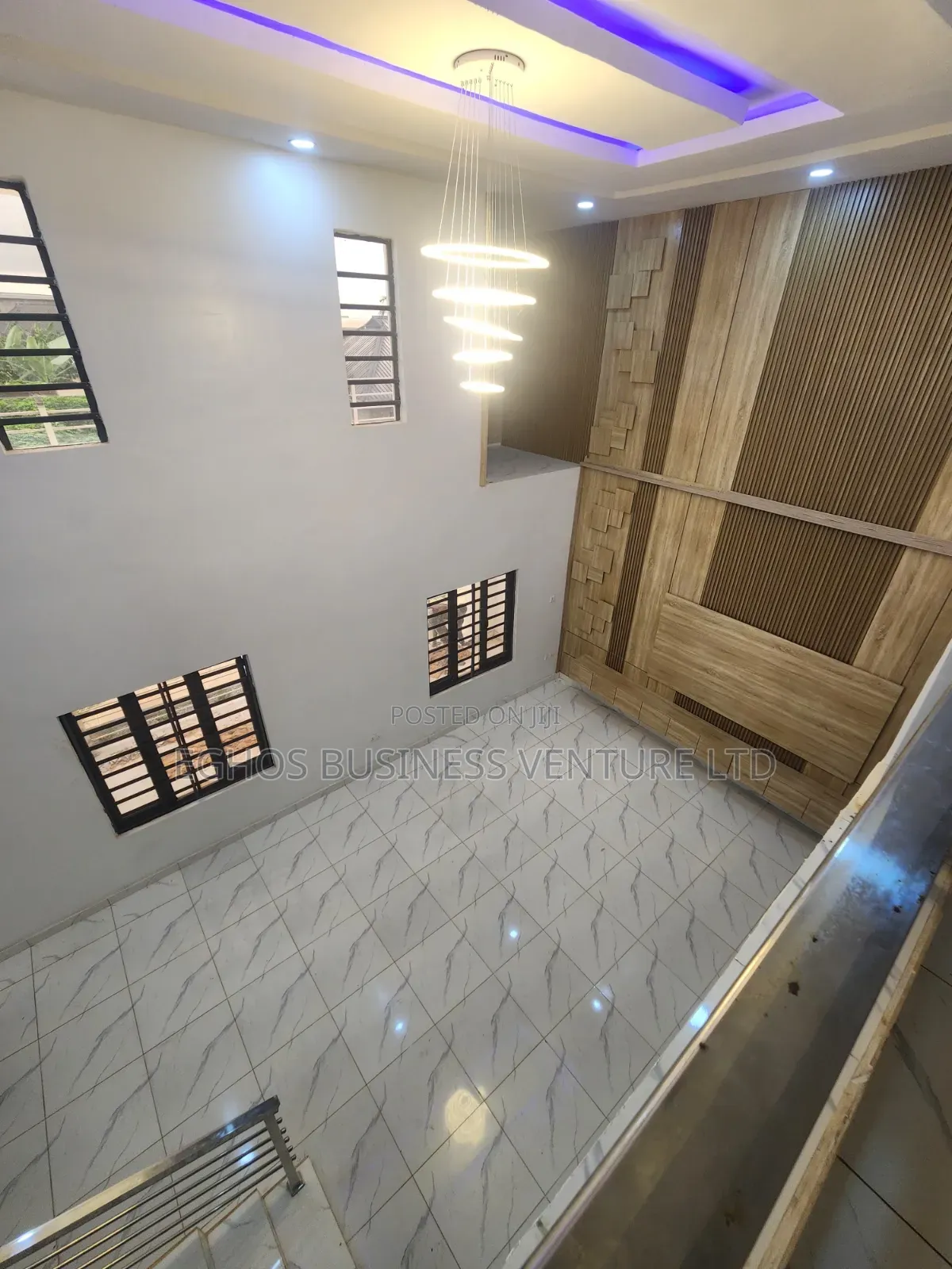 5bdrm Duplex in Ogheghe Sapeleroad, Benin City for sale