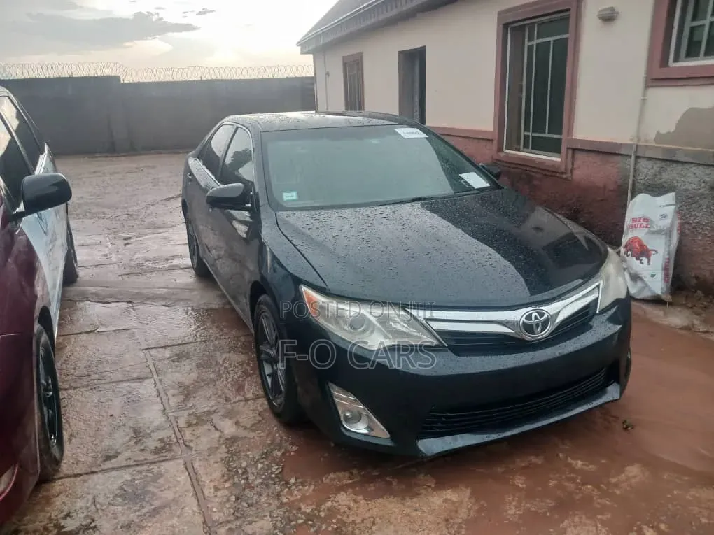 Toyota Camry 2012 Blue