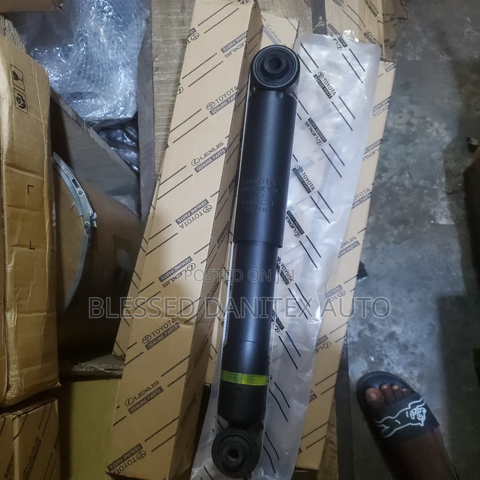 Original Back Shock Abserber for Highlander 2015/2018