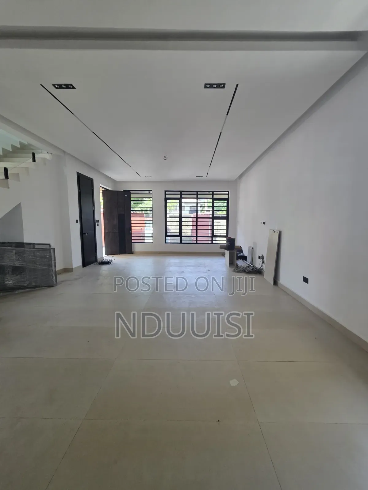 5bdrm Duplex in U3 Estate, Lekki Phase 1 for sale