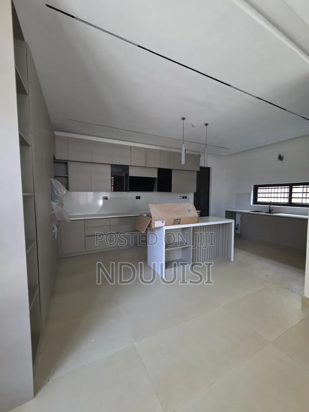 5bdrm Duplex in U3 Estate, Lekki Phase 1 for sale