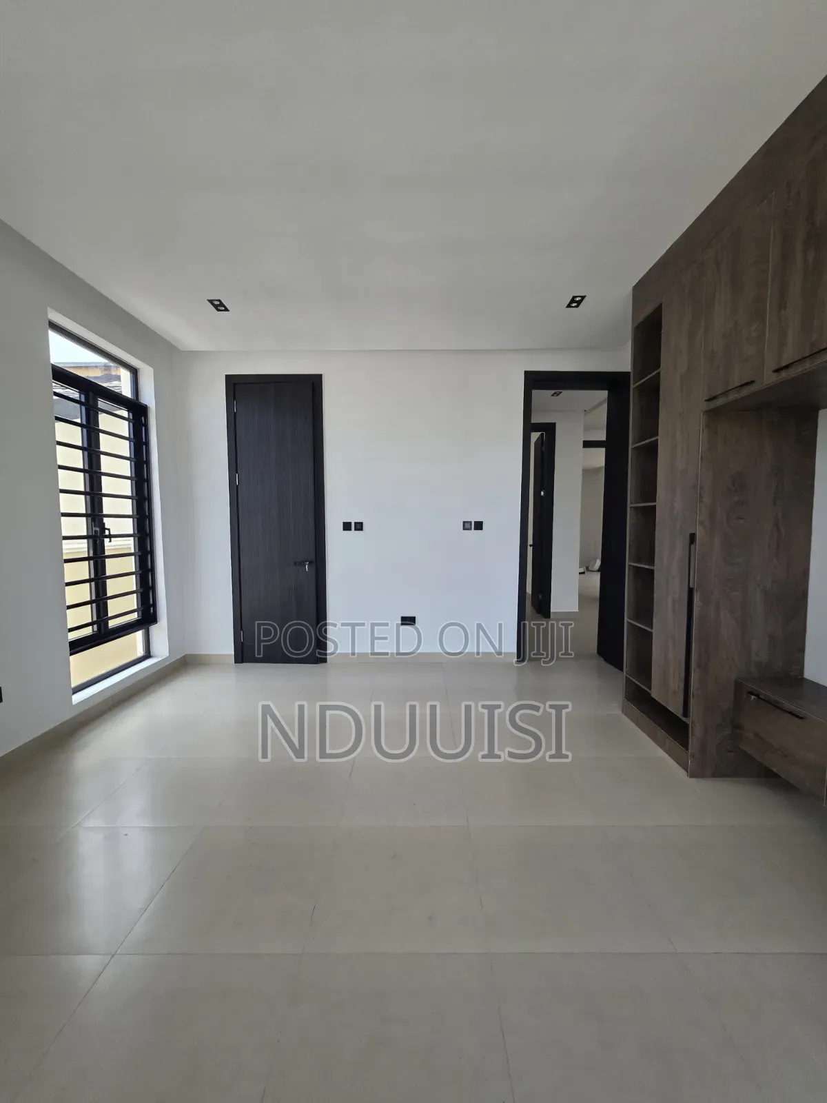 5bdrm Duplex in U3 Estate, Lekki Phase 1 for sale