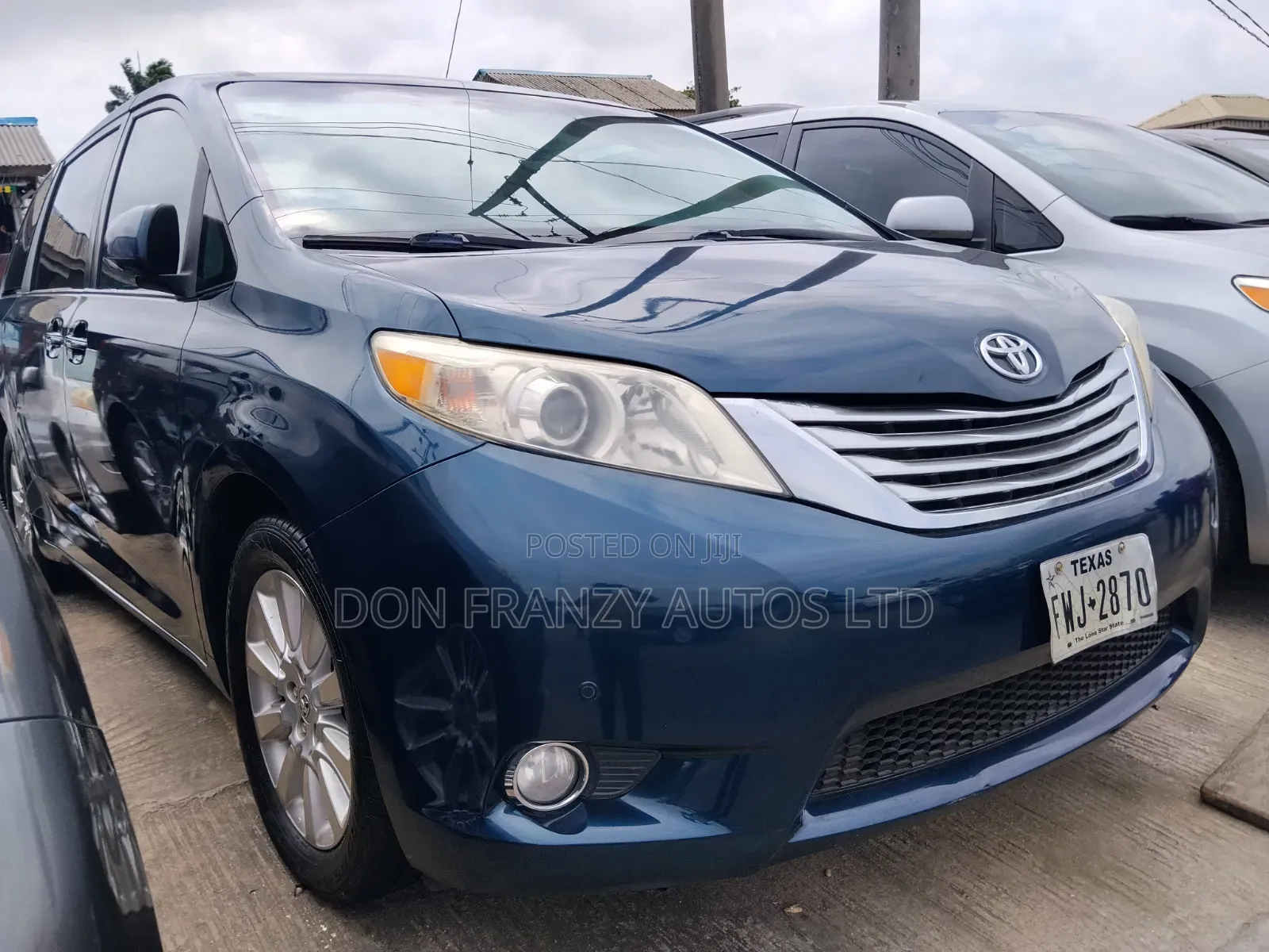 Toyota Sienna 2012 Blue