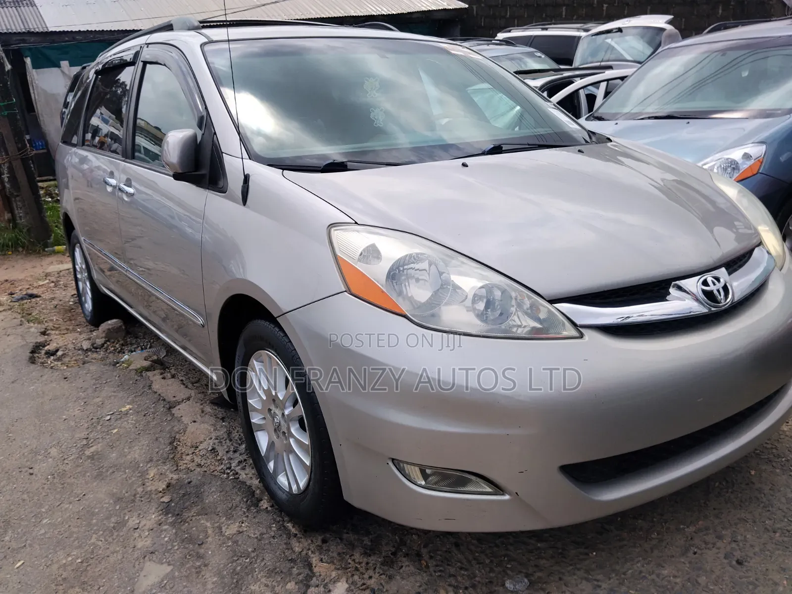 Toyota Sienna 2008 Gold