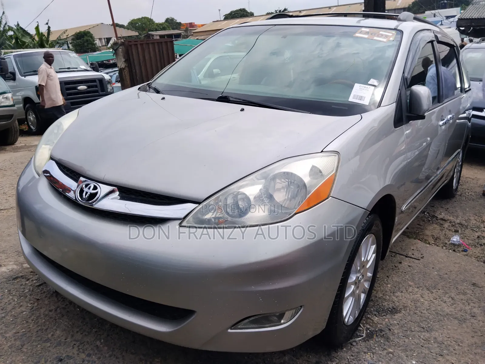 Toyota Sienna 2008 Gold