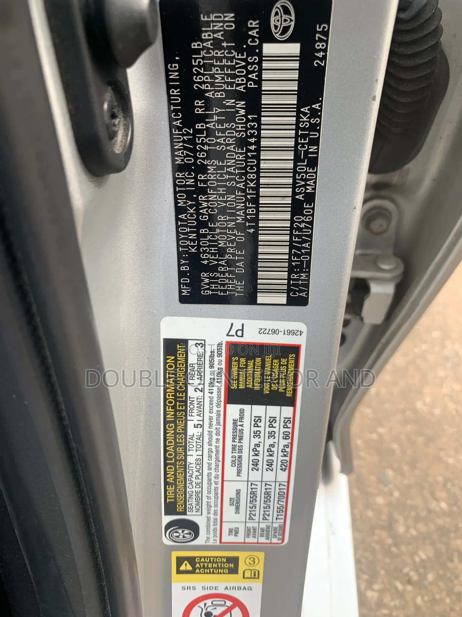 Toyota Camry LE 4dr Sedan (2.5L 4cyl 6A) 2013 Silver