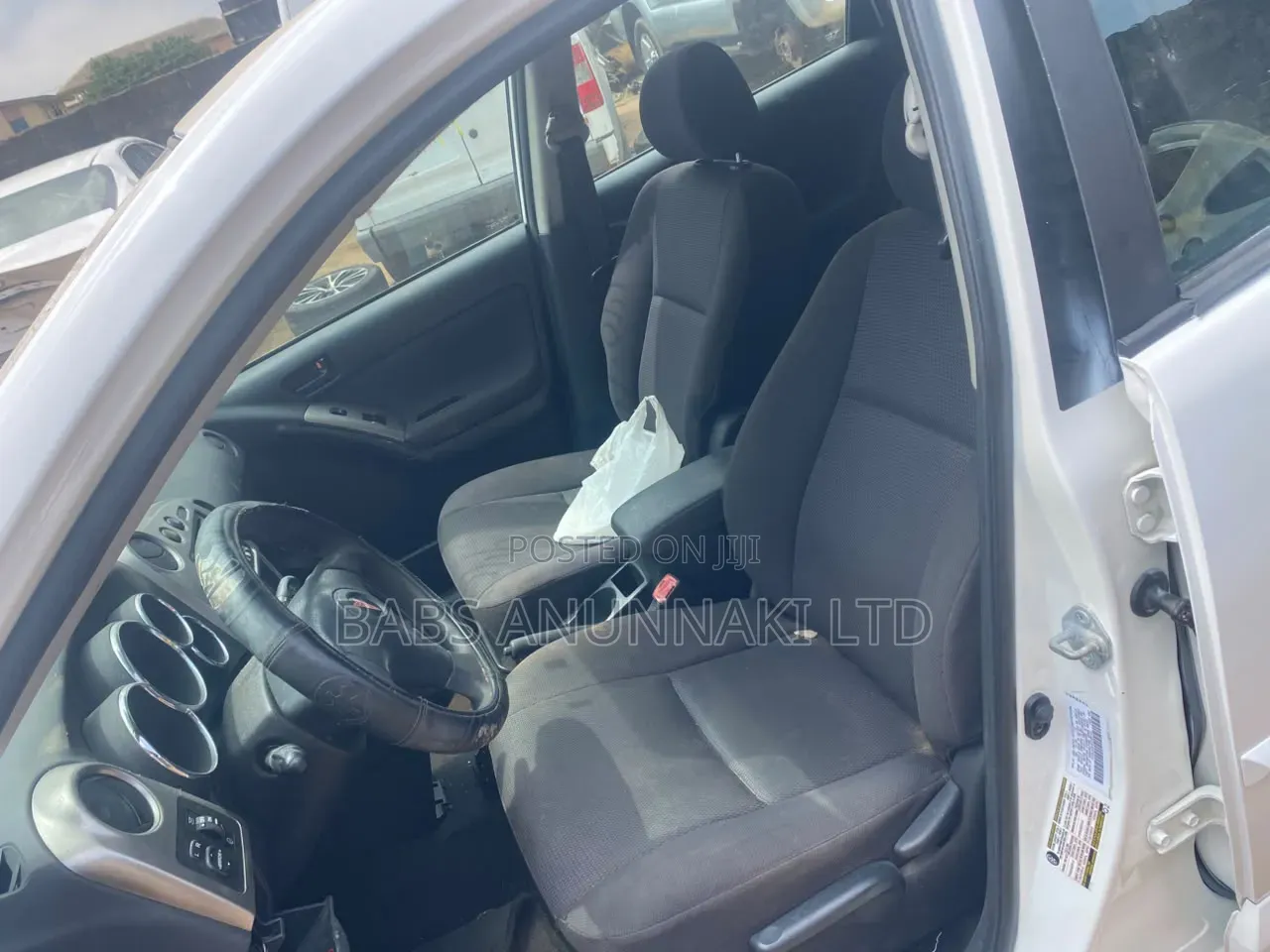 Pontiac Vibe 2007 White