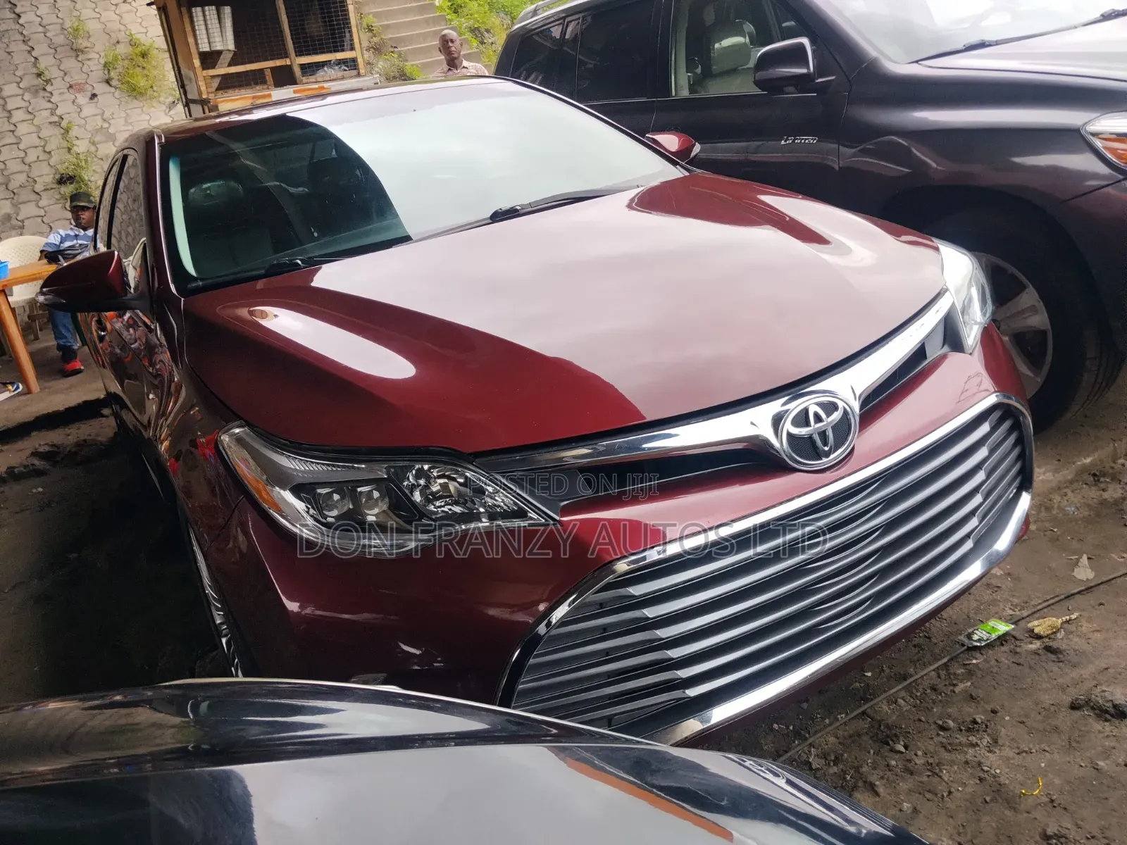 Toyota Avalon Limited Sedan FWD (3.5L 6cyl 6A) 2017 Red