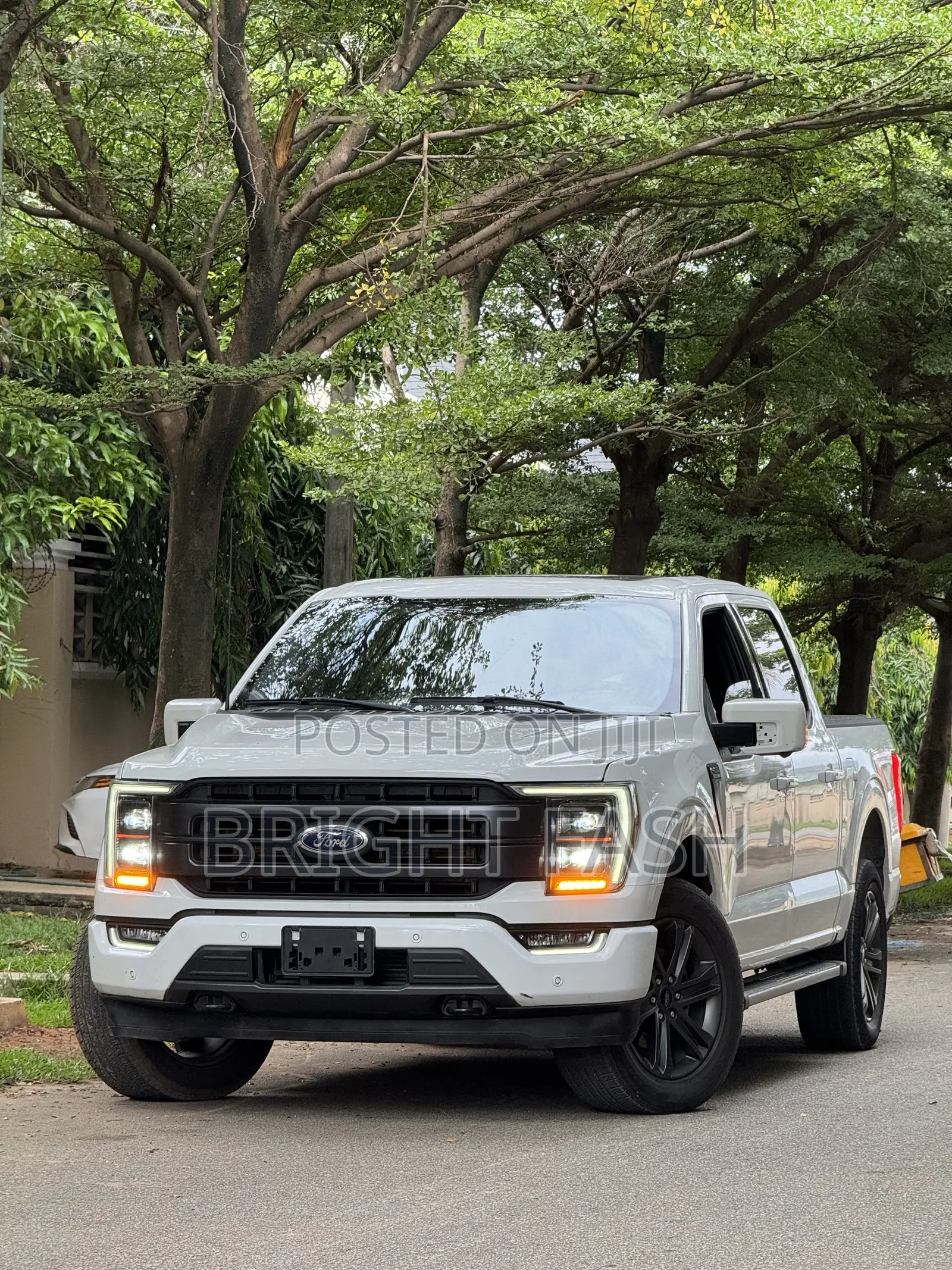 Ford F-150 LARIAT 2023 White