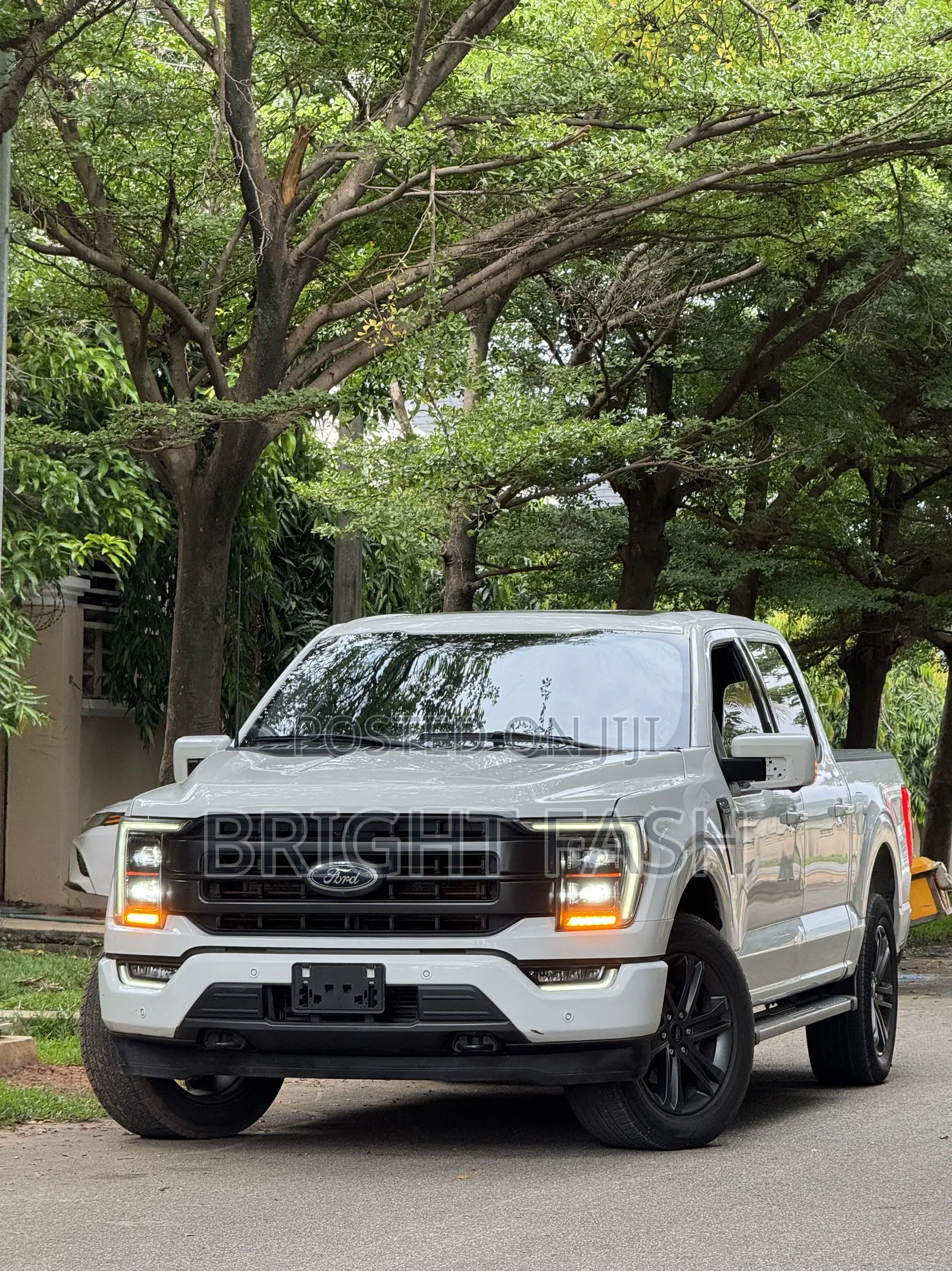 Ford F-150 LARIAT 2023 White