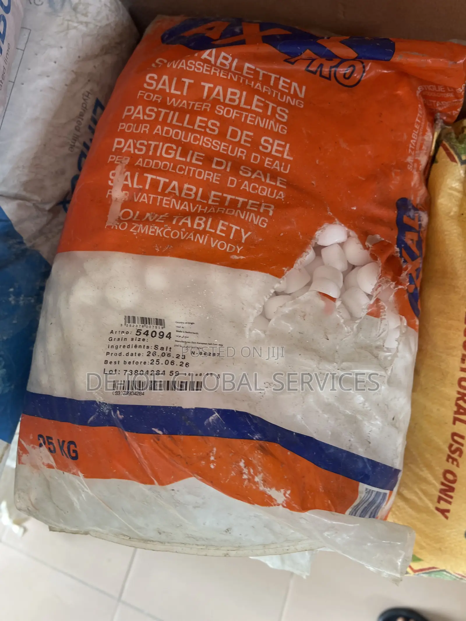 25kg Bag of Axal Pro Salt Tablets Designed for Water Softening Systems