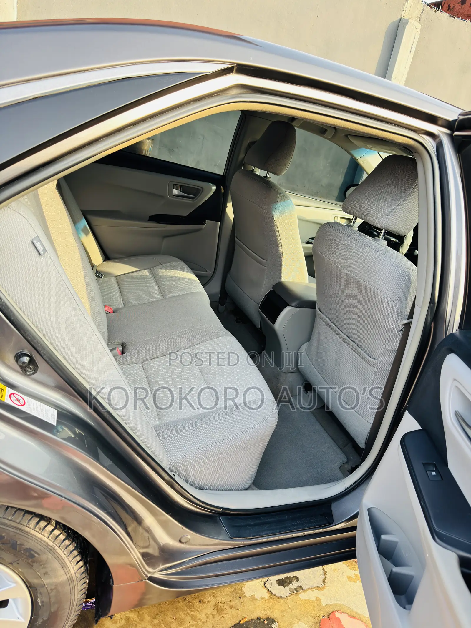 Toyota Camry LE 4dr Sedan (2.5L 4cyl 6A) 2016 Gray
