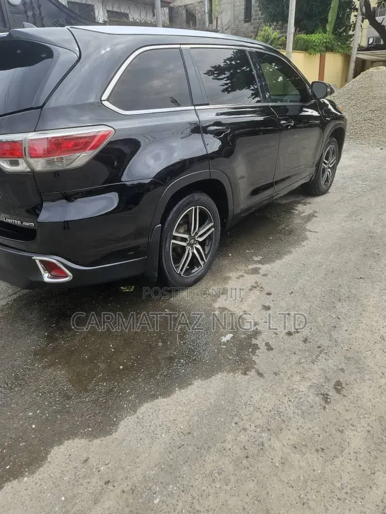 Toyota Highlander 2015 Black