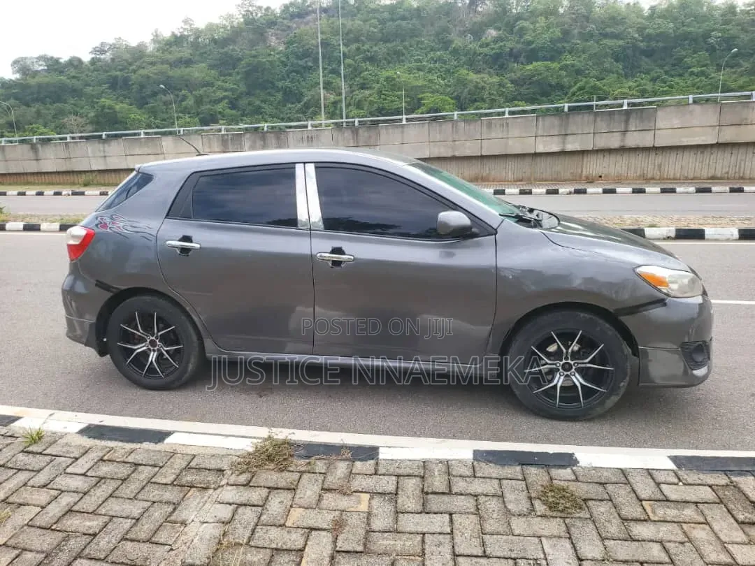 Toyota Matrix 2010 Gray