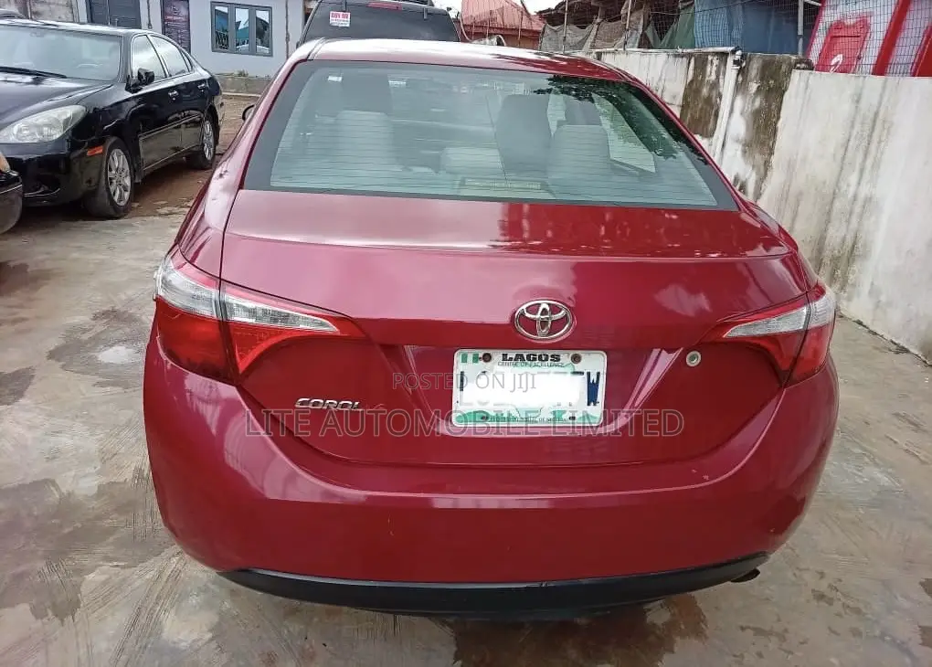 Toyota Corolla LE Premium 4dr Sedan (1.8L 4cyl CVT) 2014 Maroon