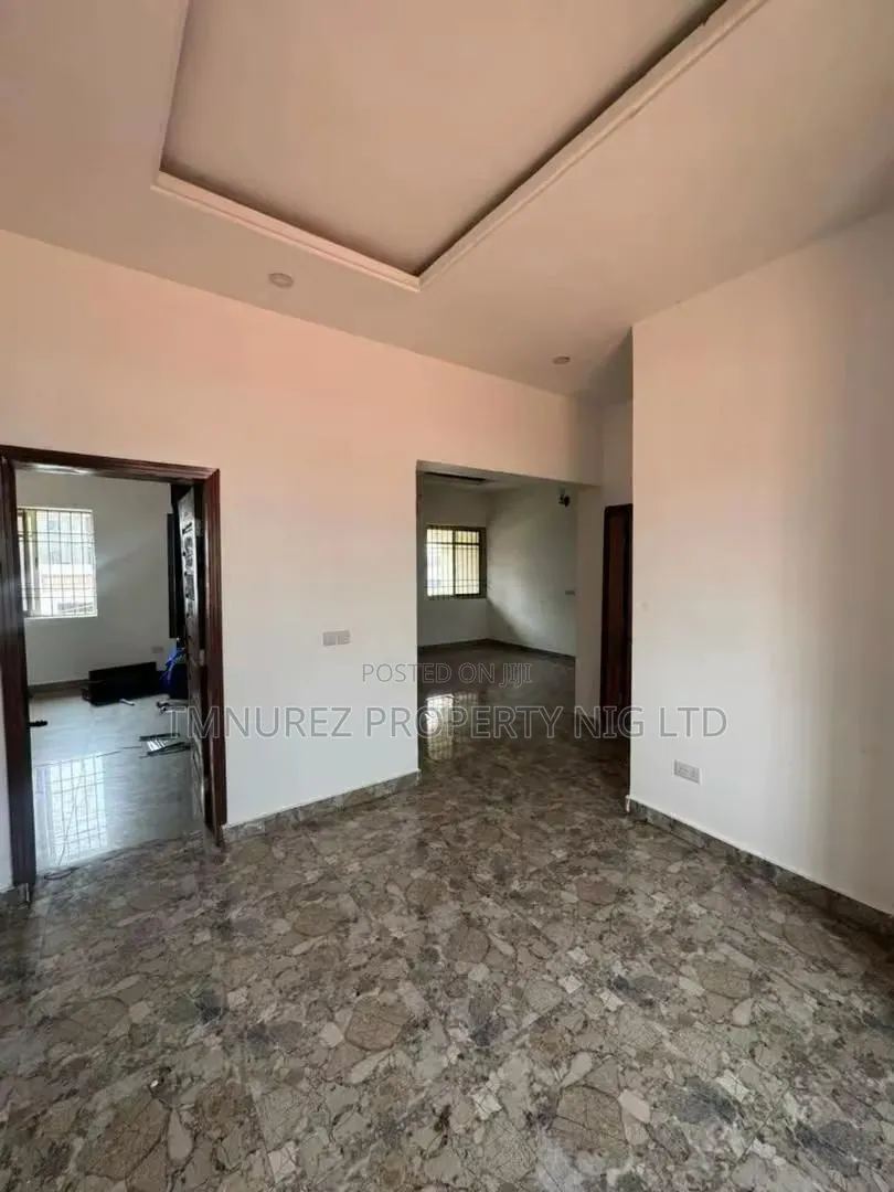 Mini Flat in Ikate for rent