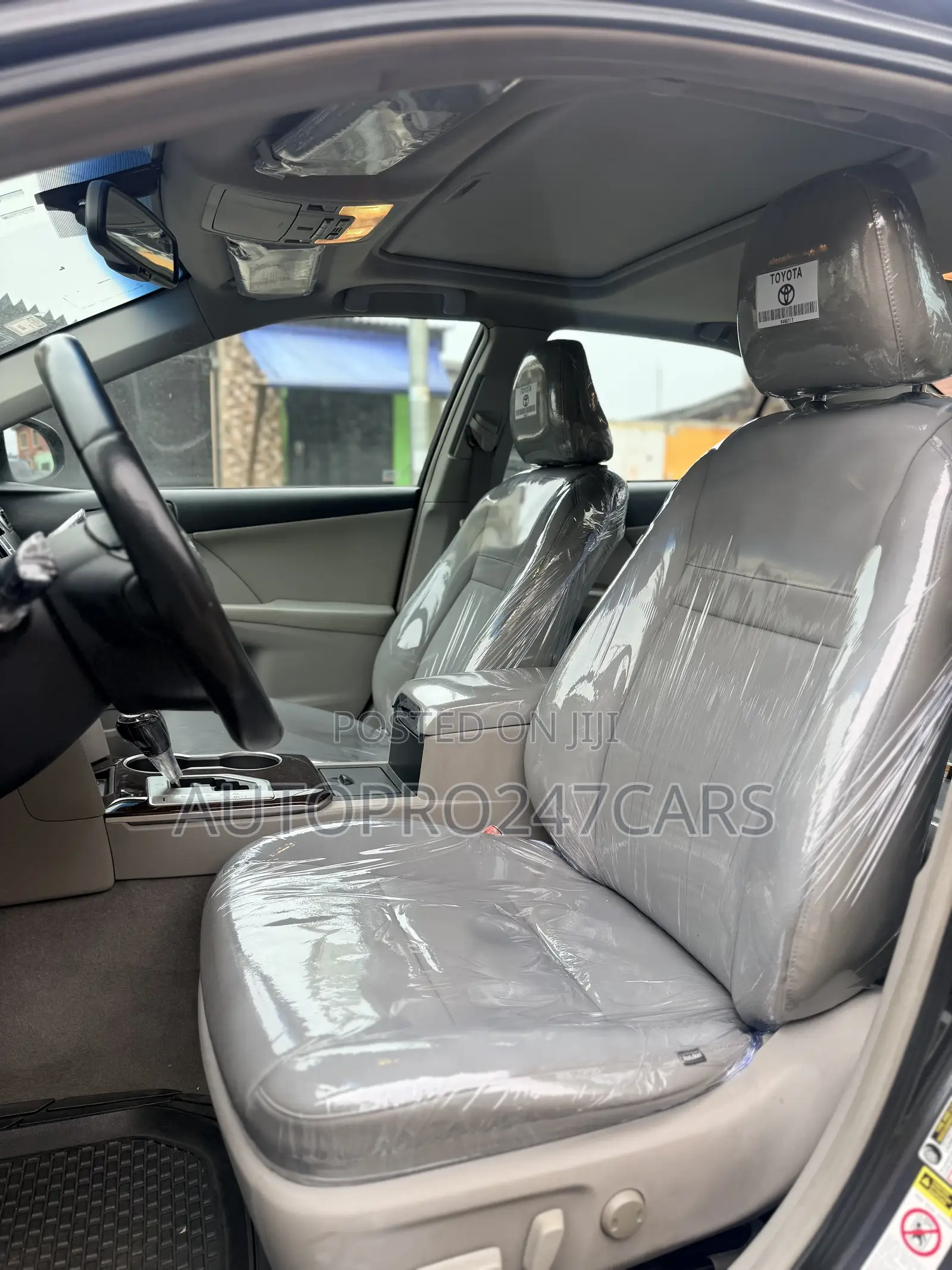 Toyota Camry XLE 4dr Sedan (2.5L 4cyl 6A) 2013 Gray