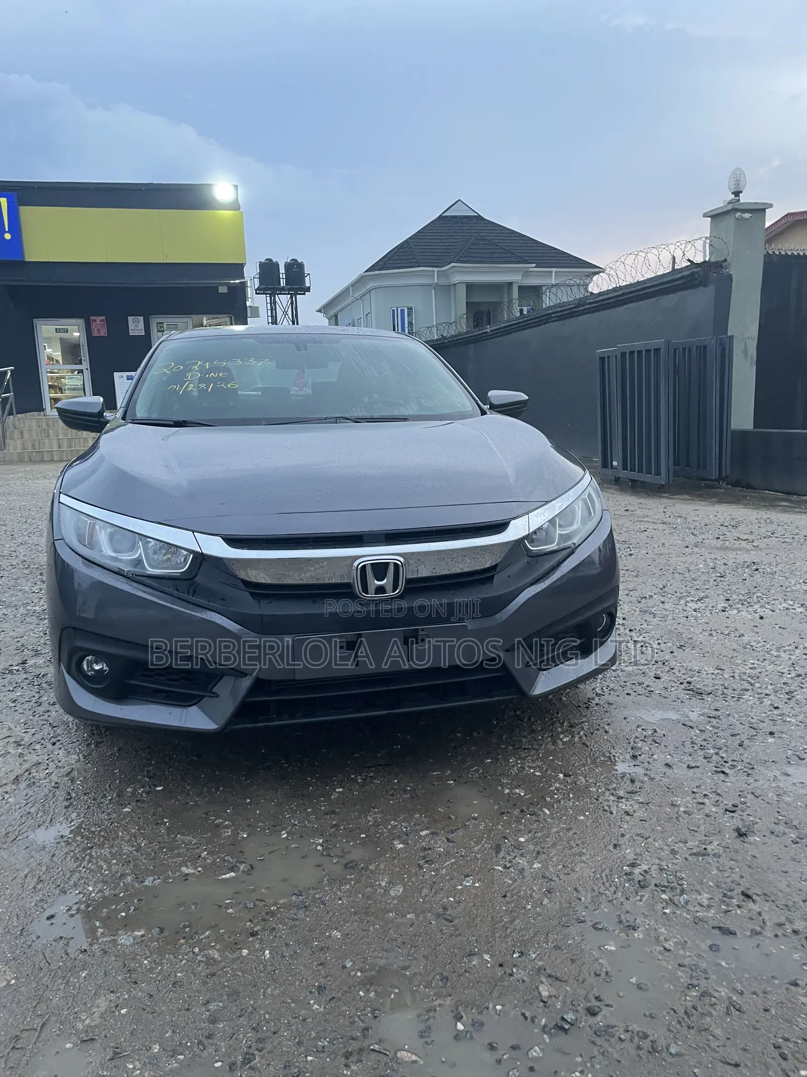 Honda Civic EX 4dr Sedan (2.0L 4cyl) 2017 Gray