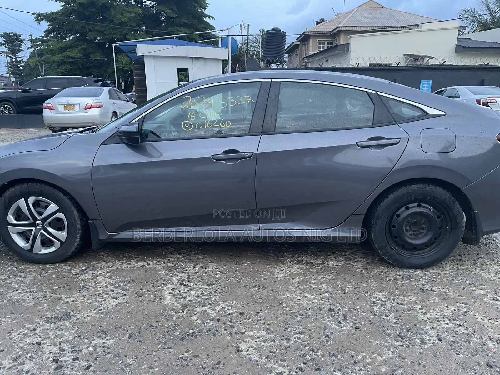Honda Civic EX 4dr Sedan (2.0L 4cyl) 2017 Gray