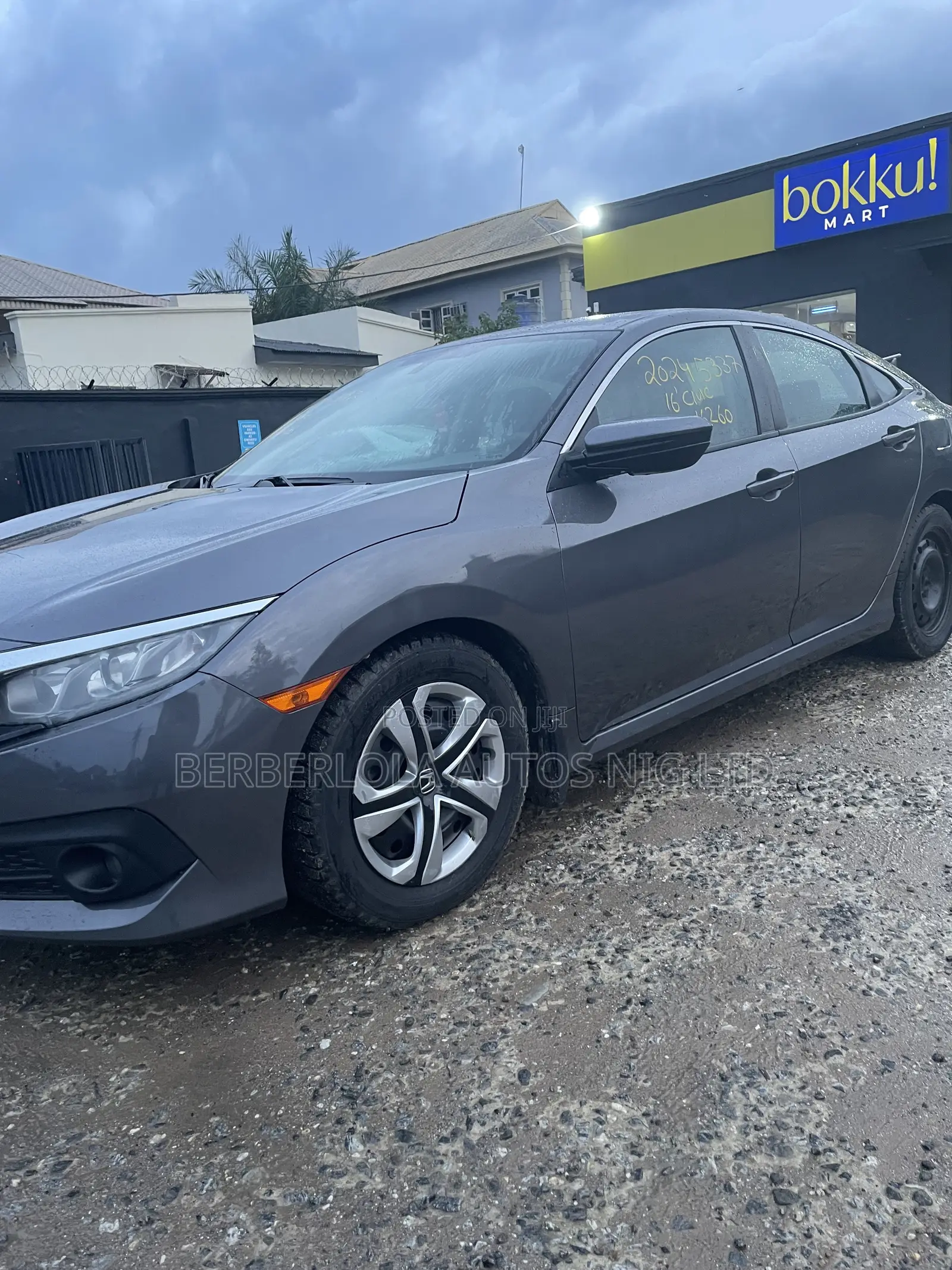 Honda Civic EX 4dr Sedan (2.0L 4cyl) 2017 Gray