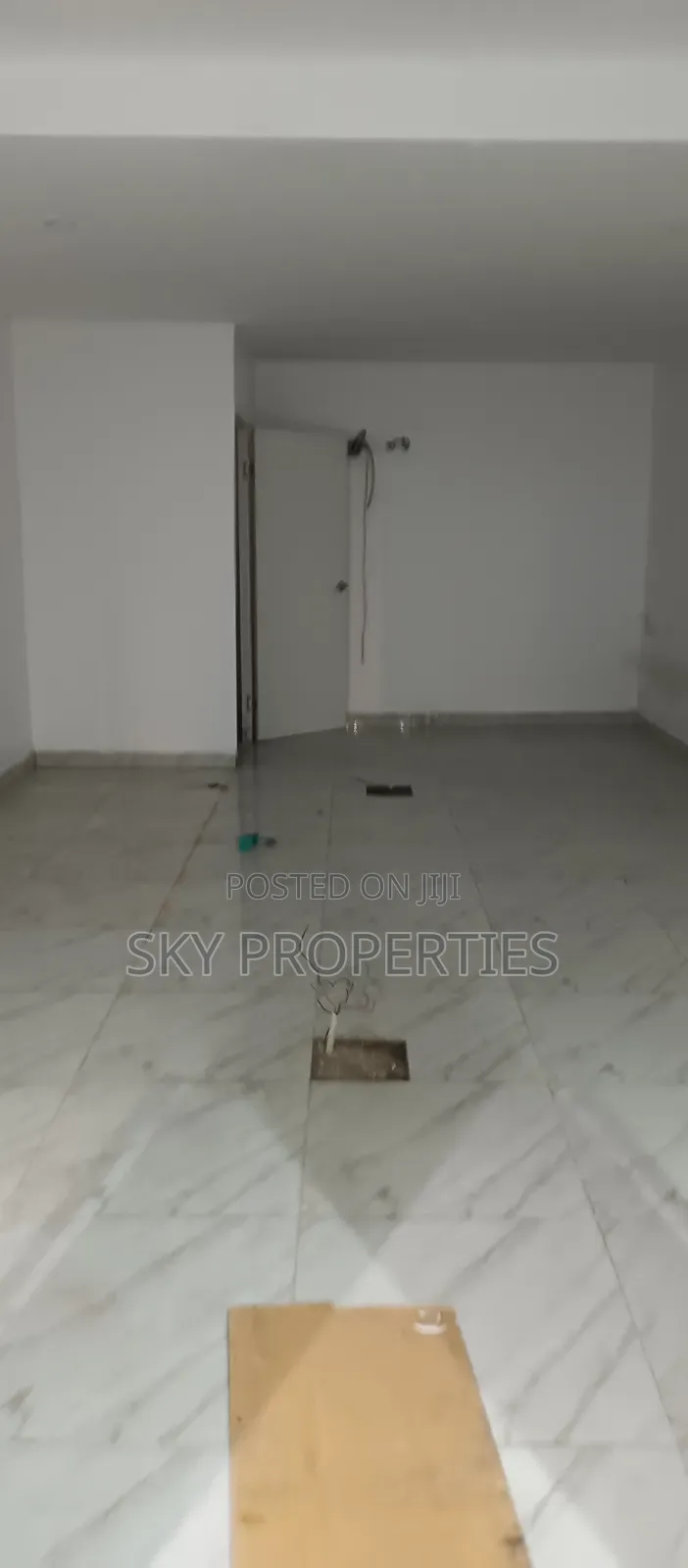40 Square Shop for Rent
