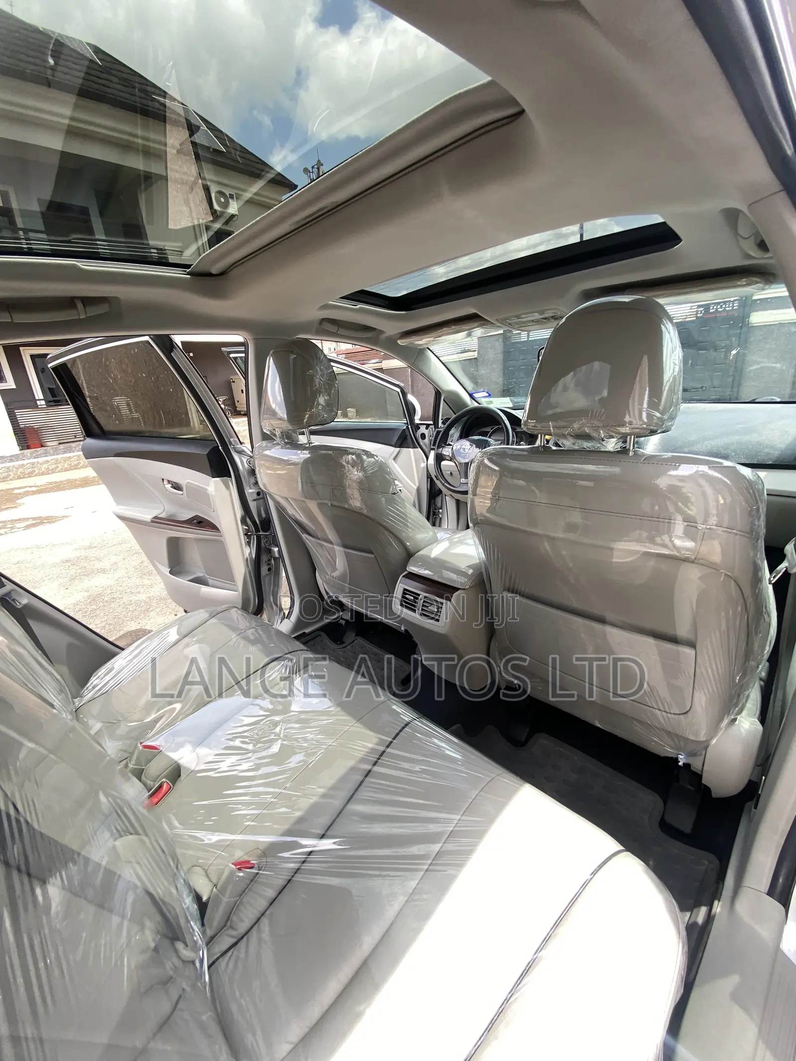 Toyota Venza XLE 2011 Gray