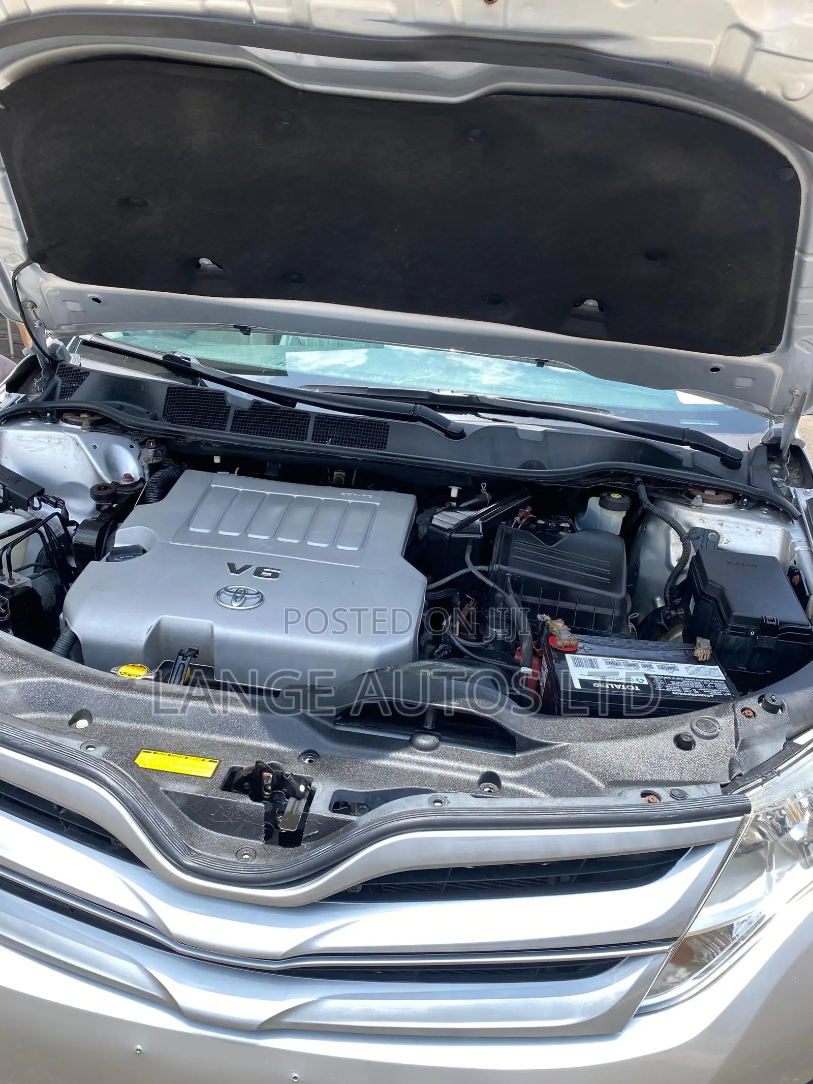 Toyota Venza XLE 2011 Gray