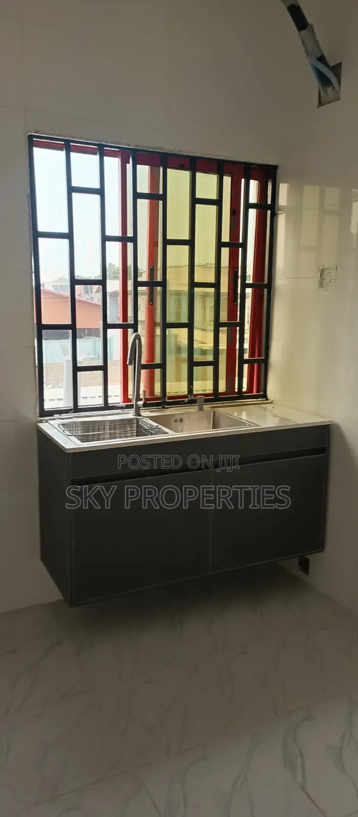 180 SQMS Shop Space for Rent