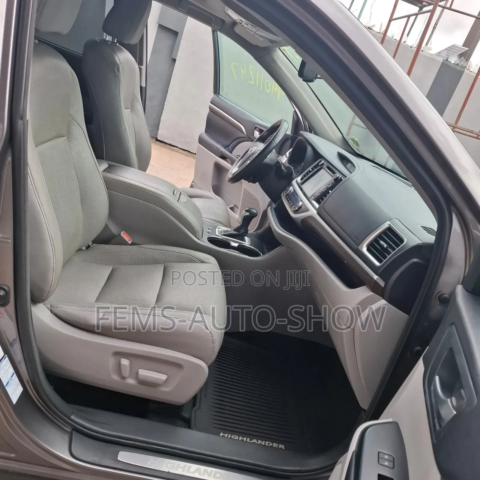 Toyota Highlander Limited V6 4x2 (3.5L 6cyl 6A) 2016 Gray