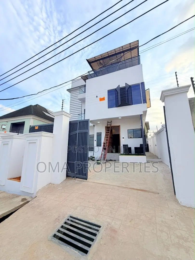 Furnished 5bdrm House in Ogba GRA for sale