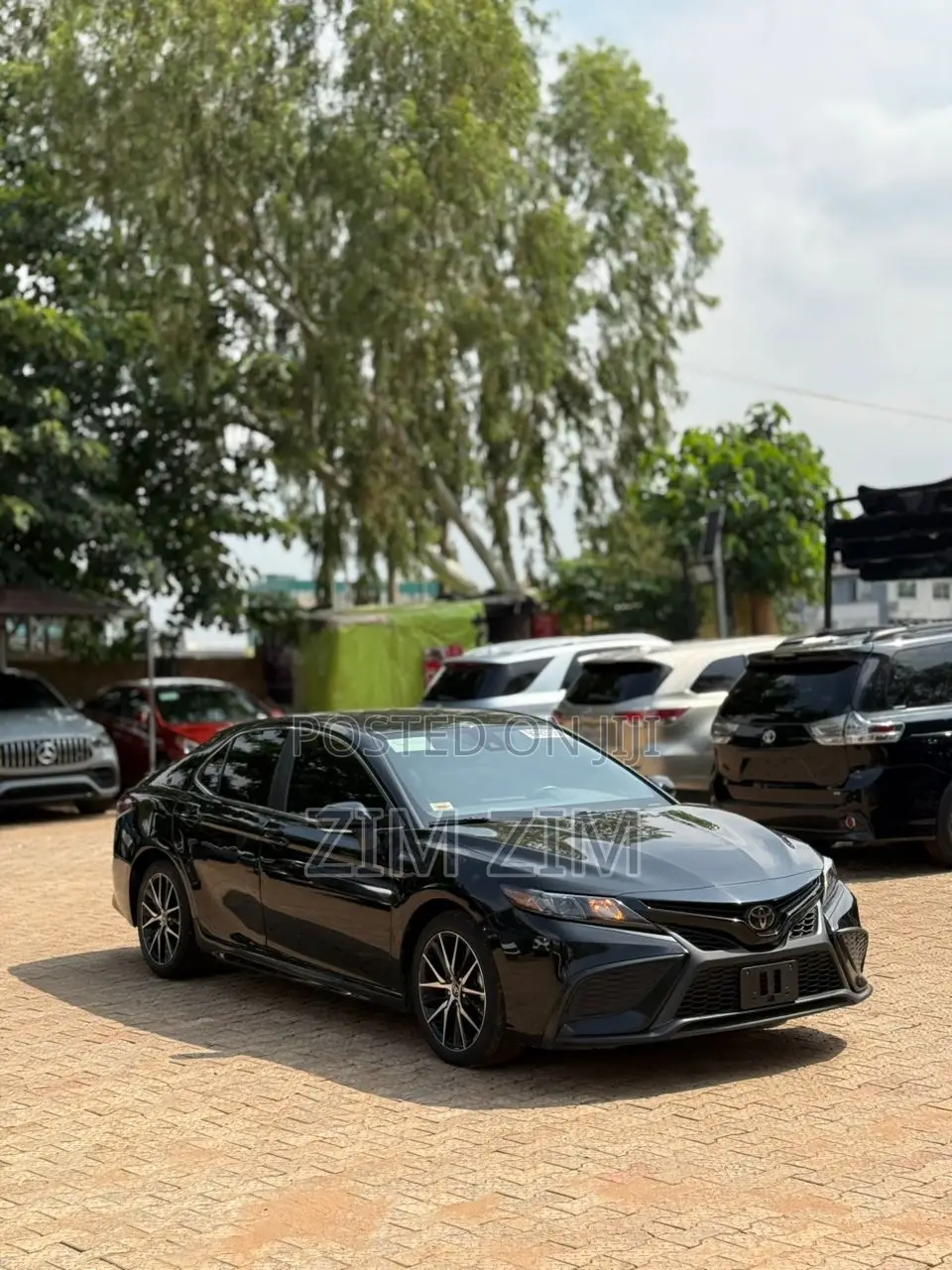 Toyota Camry SE 2023 Black