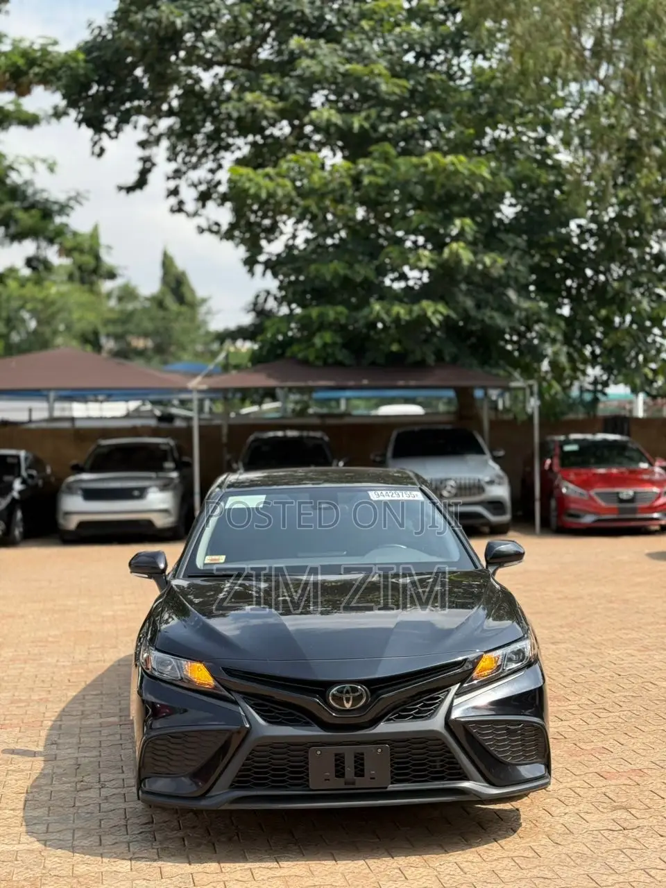 Toyota Camry SE 2023 Black