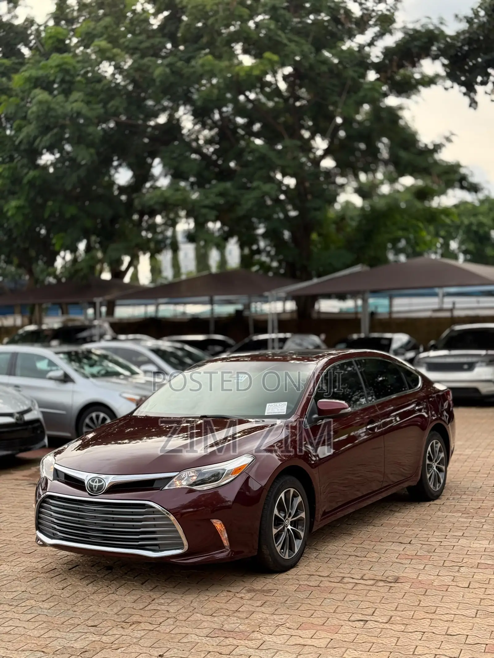 Toyota Avalon XLE Premium Sedan FWD (3.5L 6cyl 6A) 2017 Burgundy