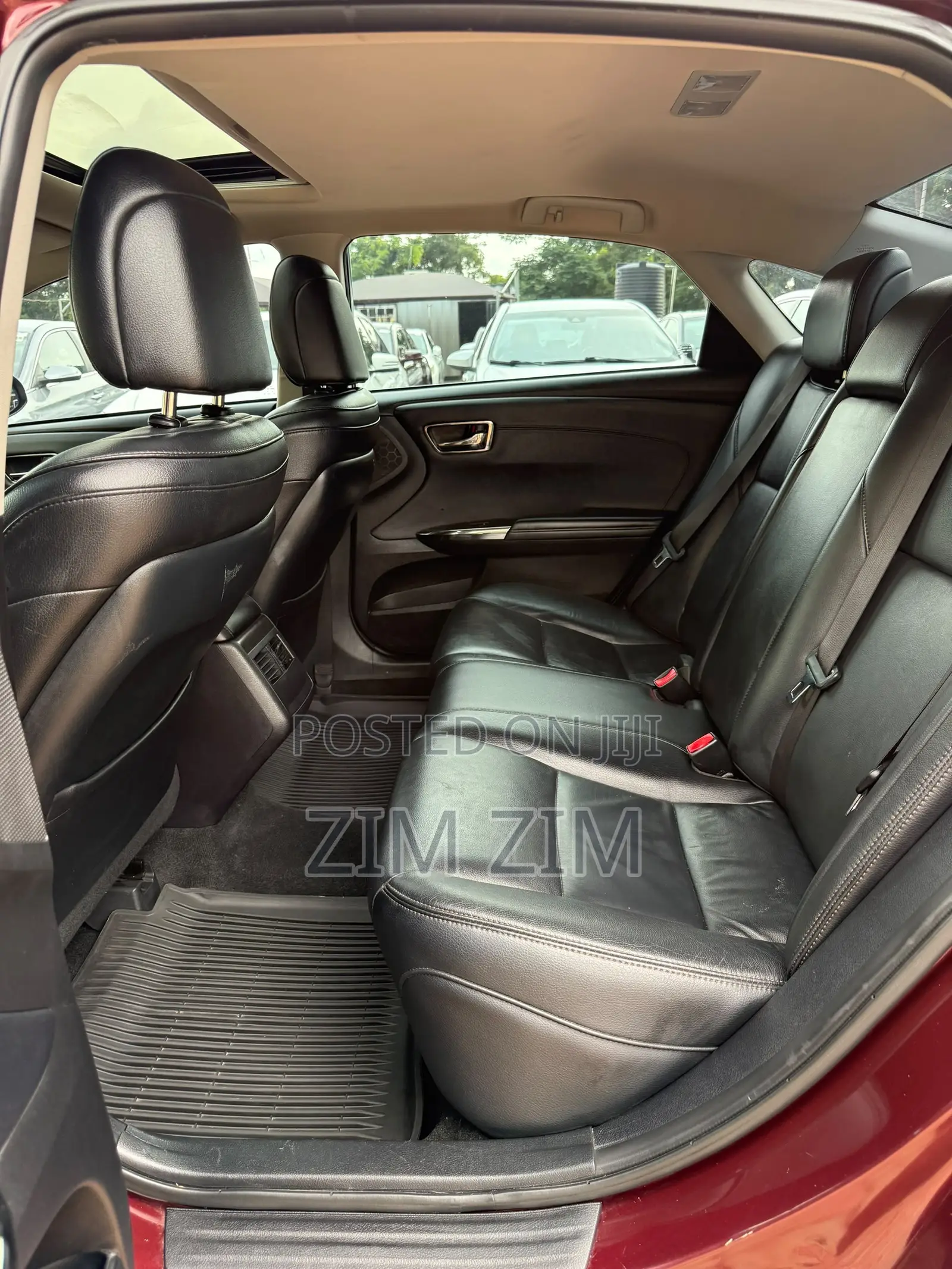 Toyota Avalon XLE Premium Sedan FWD (3.5L 6cyl 6A) 2017 Burgundy