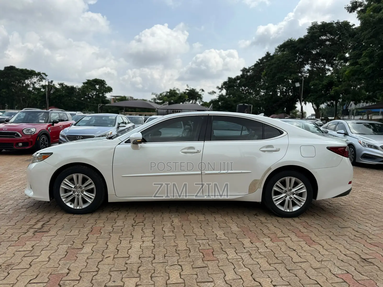 Lexus ES 350 FWD 2013 White