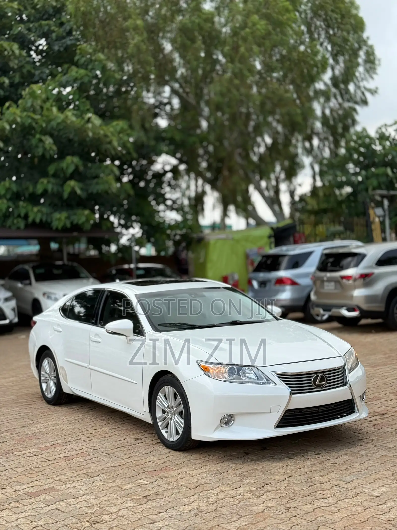 Lexus ES 350 FWD 2013 White