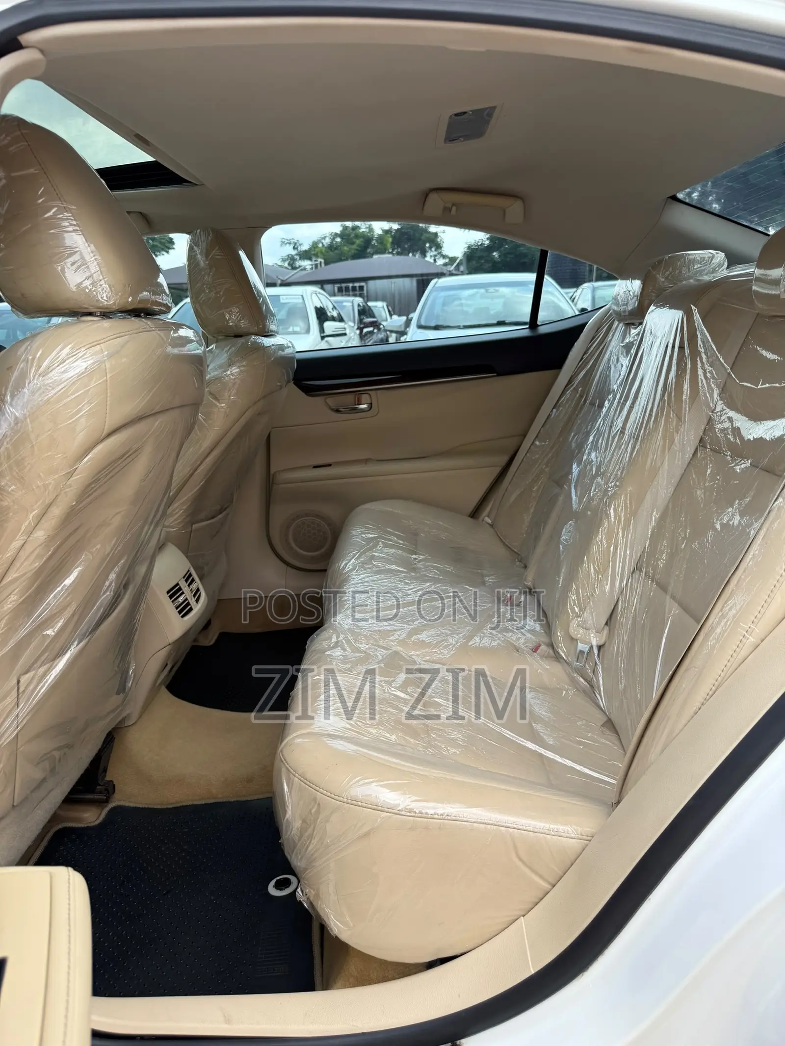 Lexus ES 350 FWD 2013 White