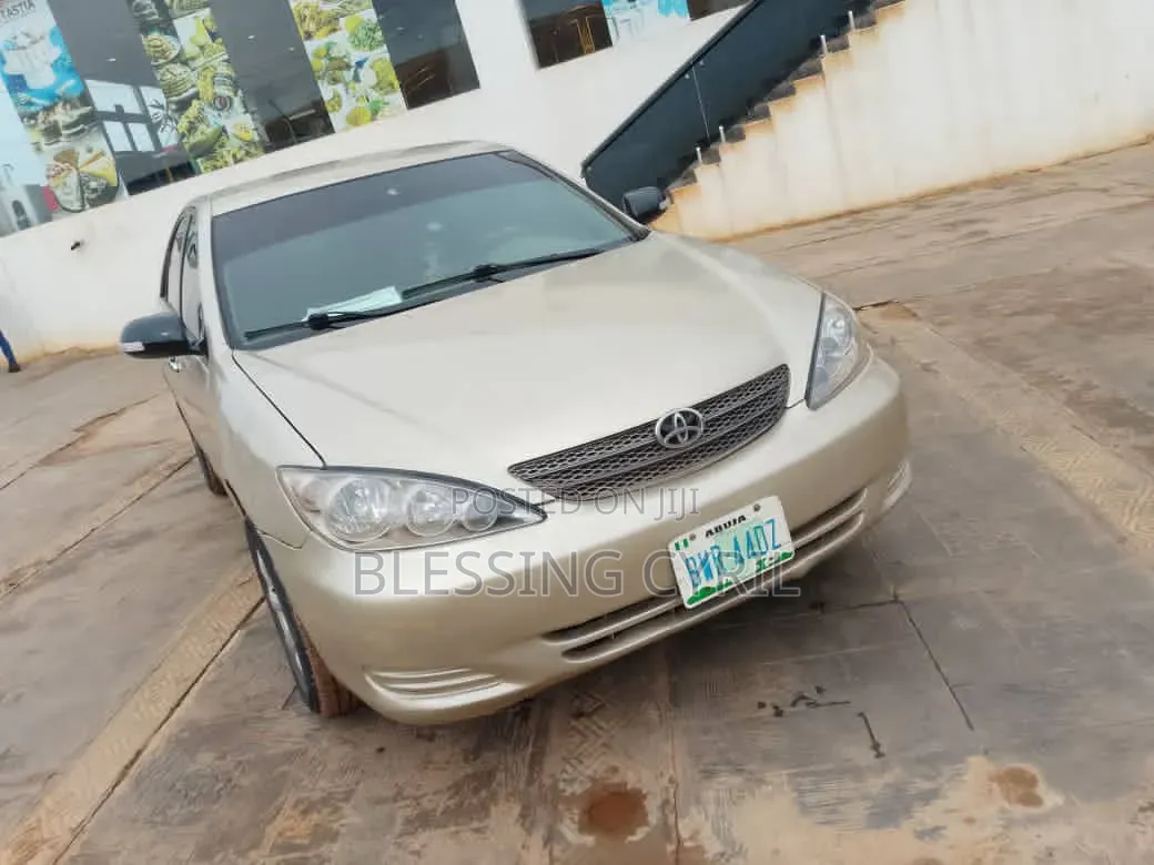 Toyota Camry SE 4dr Sedan (2.4L 4cyl 4A) 2004 Gold