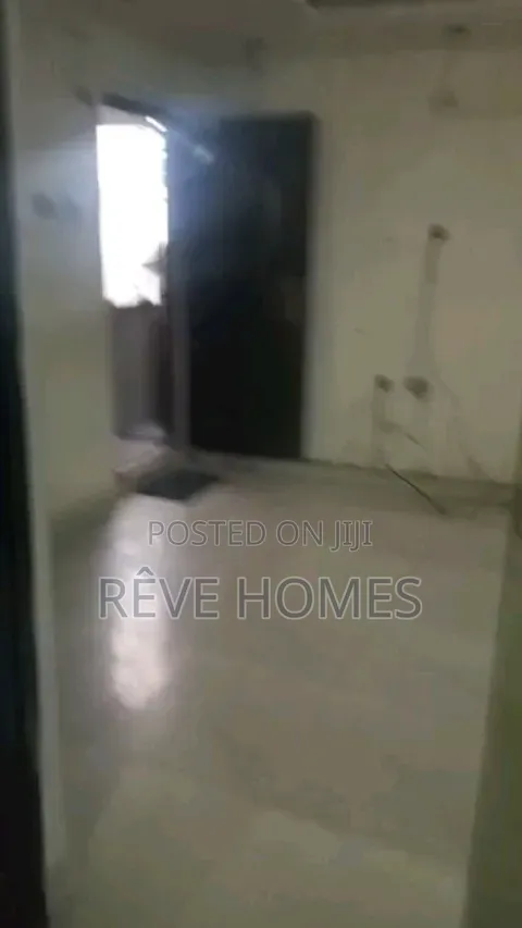 Mini Flat in Adekunle for rent