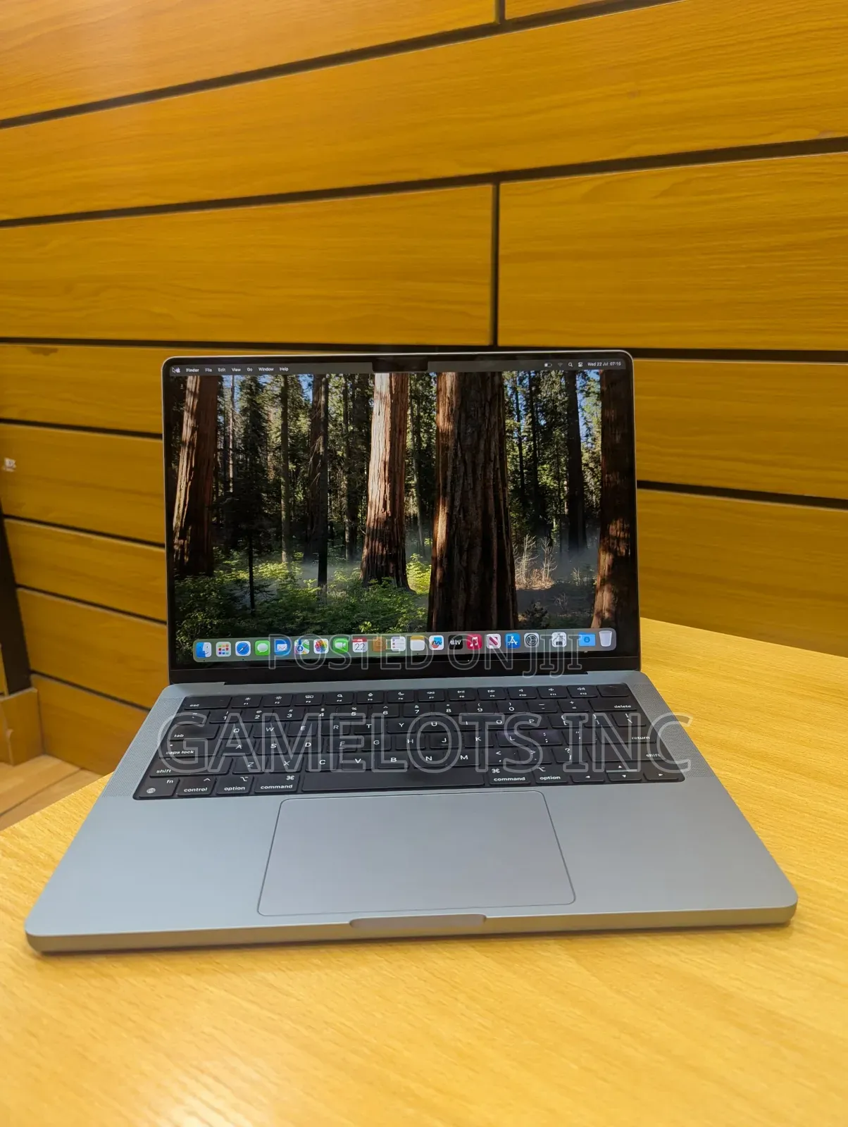 Laptop Apple MacBook Pro 2021 M1 16GB Apple M1 Pro SSD 512GB