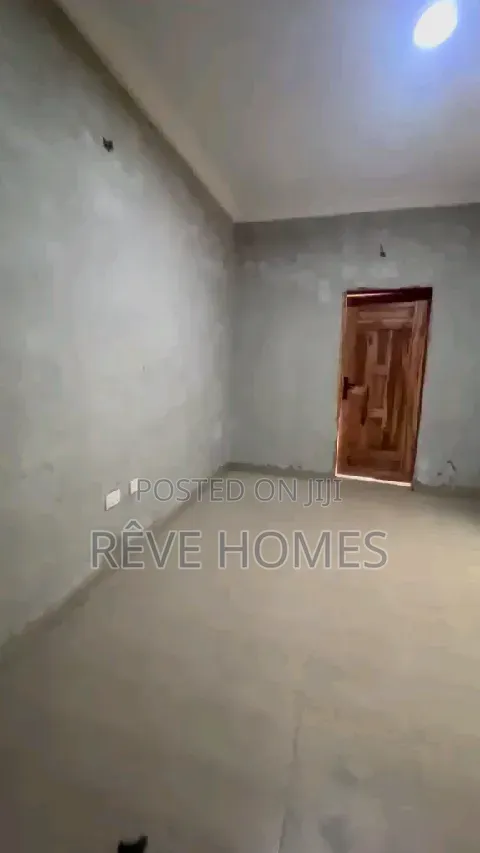 Mini Flat in Computer Village for rent