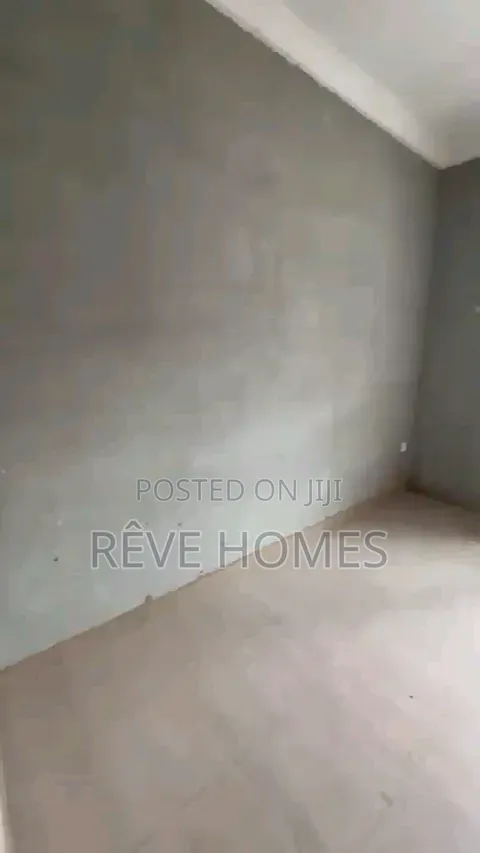 Mini Flat in Computer Village for rent