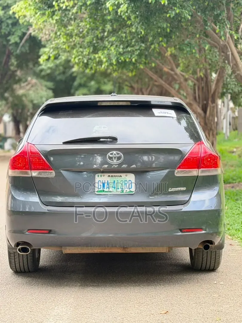 Toyota Venza 2010 Black