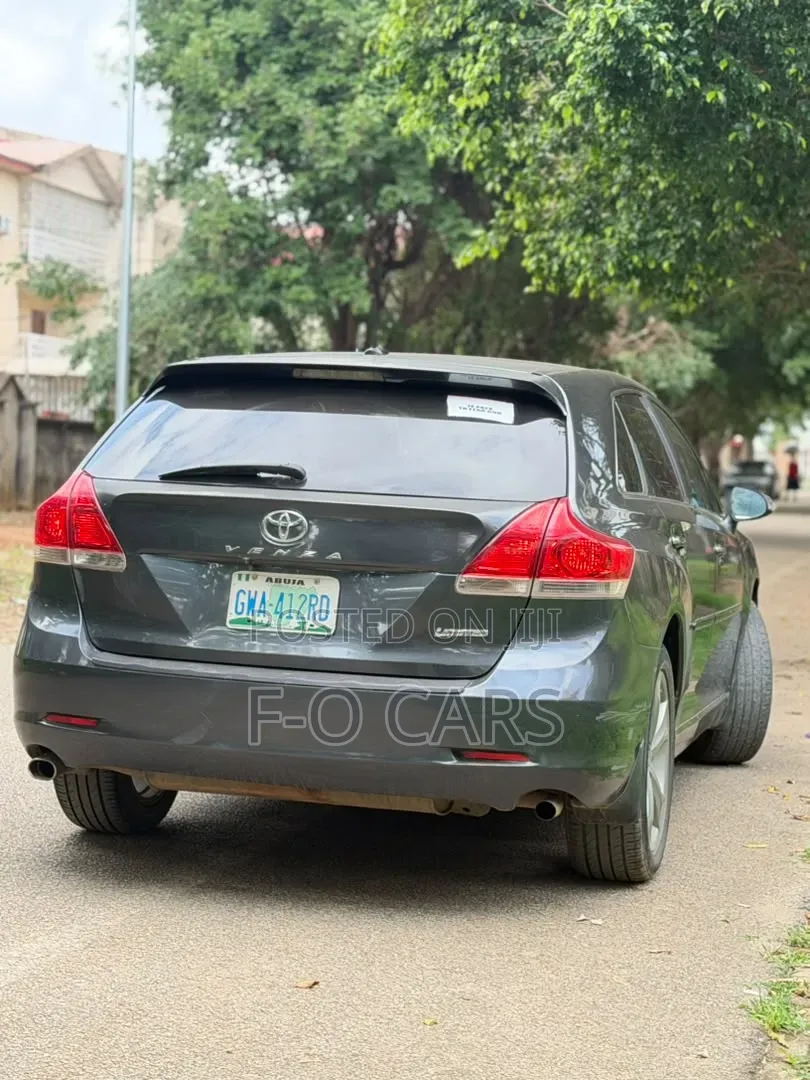 Toyota Venza 2010 Black