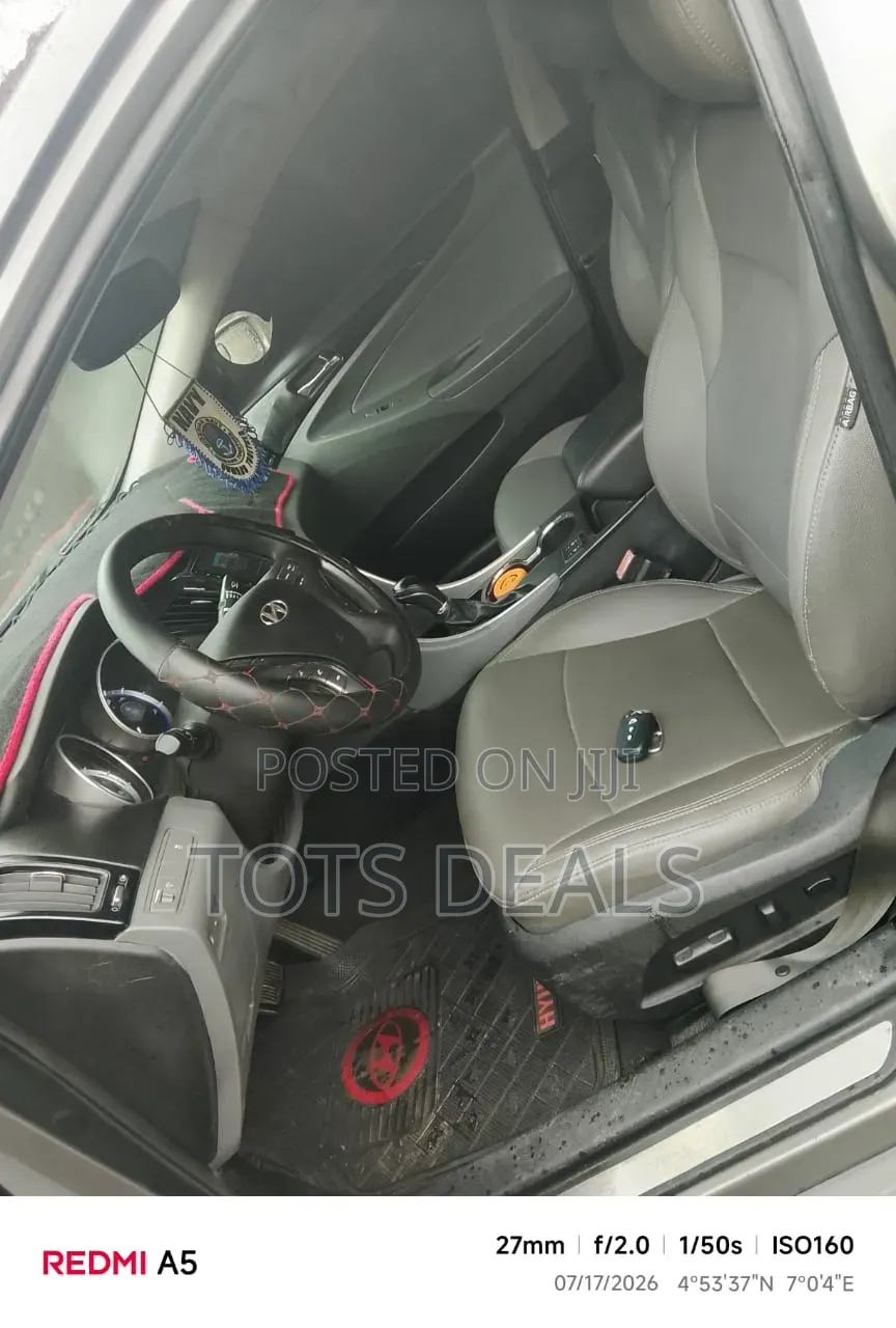 Hyundai Sonata Limited Sedan FWD (2.4L 4cyl 6A) 2013 Gray