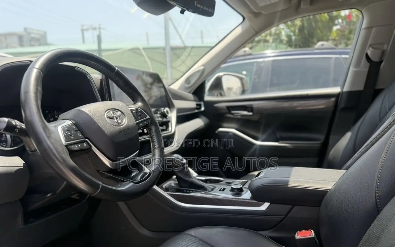 Toyota Highlander Platinum 2022 White
